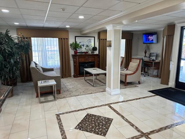 Red Lion Inn & Suites Auburn Luaran gambar